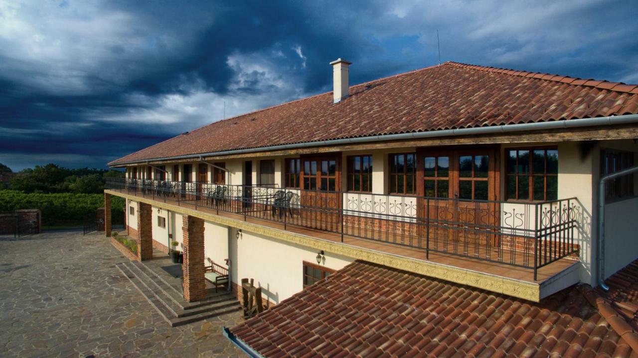 Ebner Pince - Panzio Bed and Breakfast Turbékpuszta Buitenkant foto