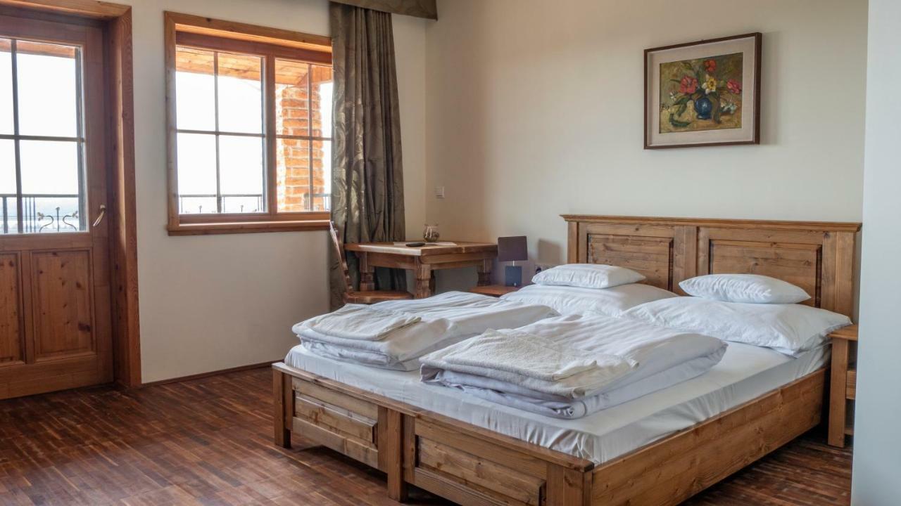 Ebner Pince - Panzio Bed and Breakfast Turbékpuszta Buitenkant foto